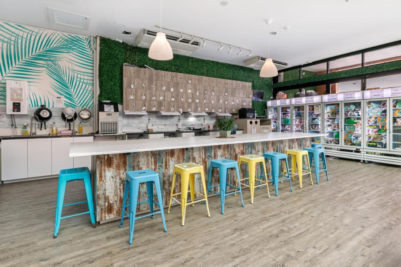 Tequila Sunrise Hostel Surfers Paradise Голд-Кост Экстерьер фото